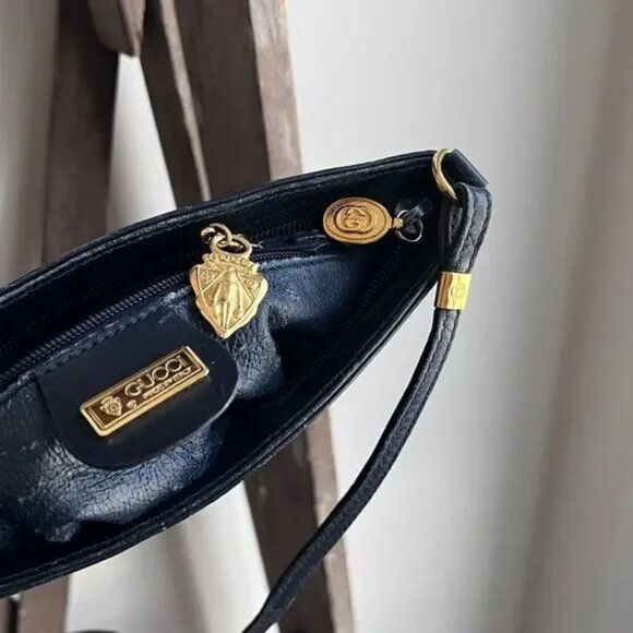 Gucci GG Monogram 90s x-Body Bag - Picture 6 of 9
